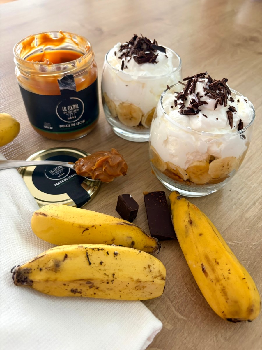 Vasitos de banoffee con dulce de&nbsp;leche